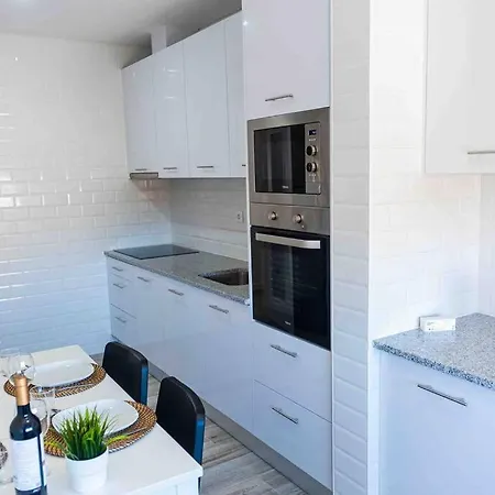 Bright And Modern Flat With Air-con And Free Parking * Moita (Setubal)