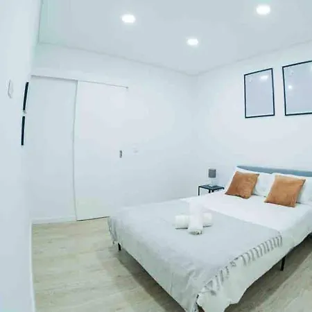 Bright And Modern Flat With Air-con And Free Parking דירה Moita (Setubal)